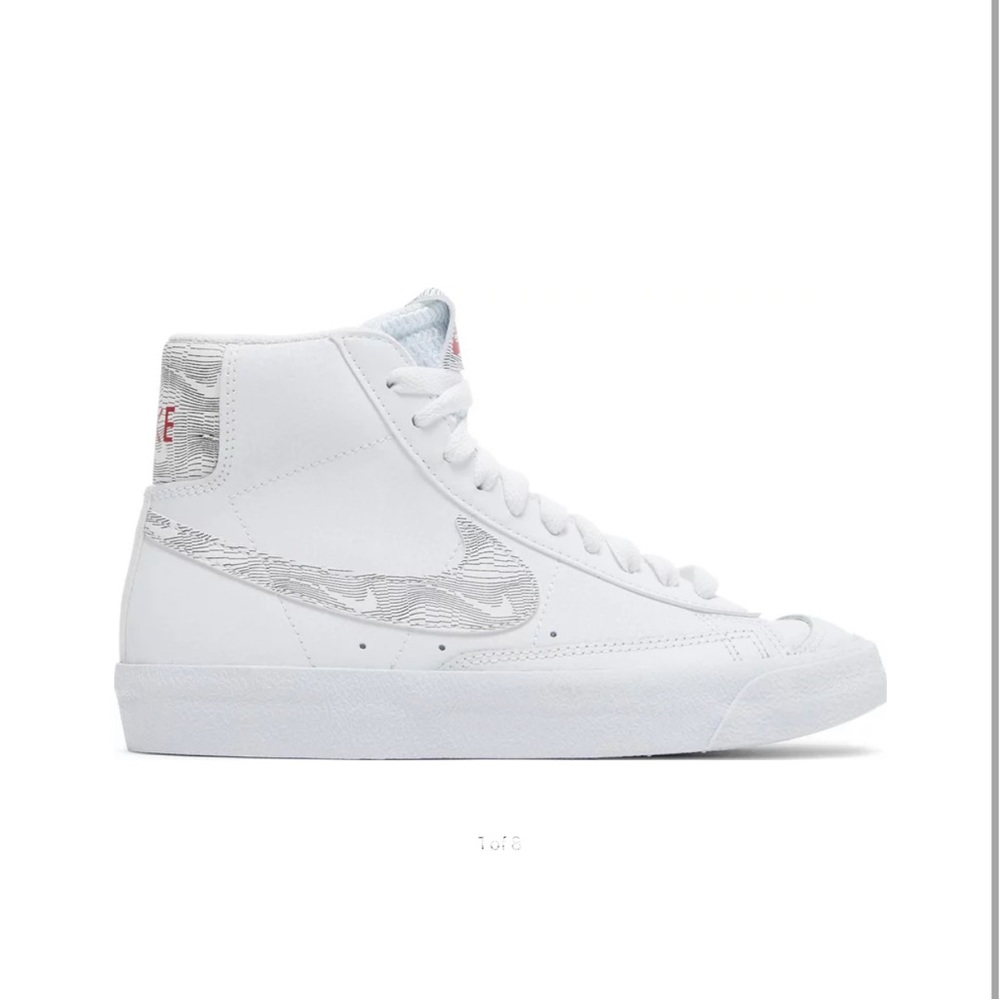 Nike white blazers limited edition !